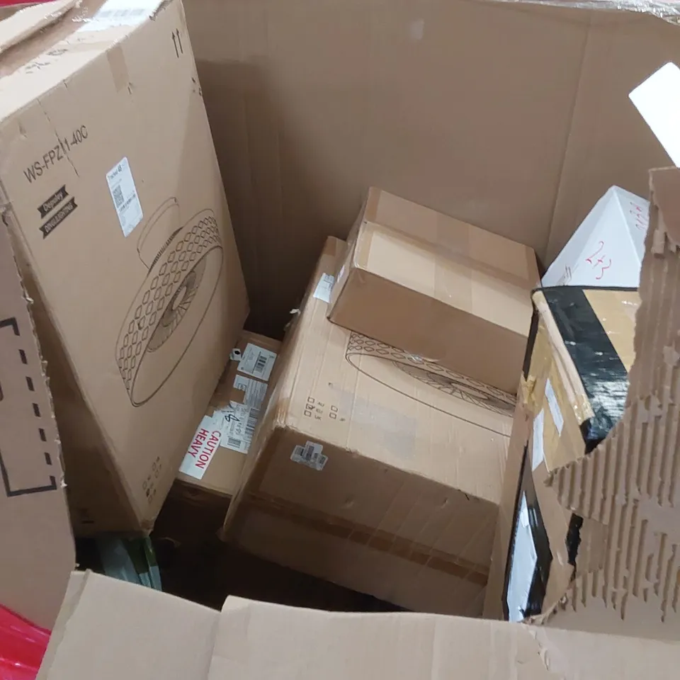 PALLET OF ASSORTED HOUSEHOLD ITEMS AND CONSUMER PRODUCTS TO INCLUDE; AIR FRYERS, TRAVEL BASSINET, CEILING LIGHTS,  BOXED FURNITURE ETC 