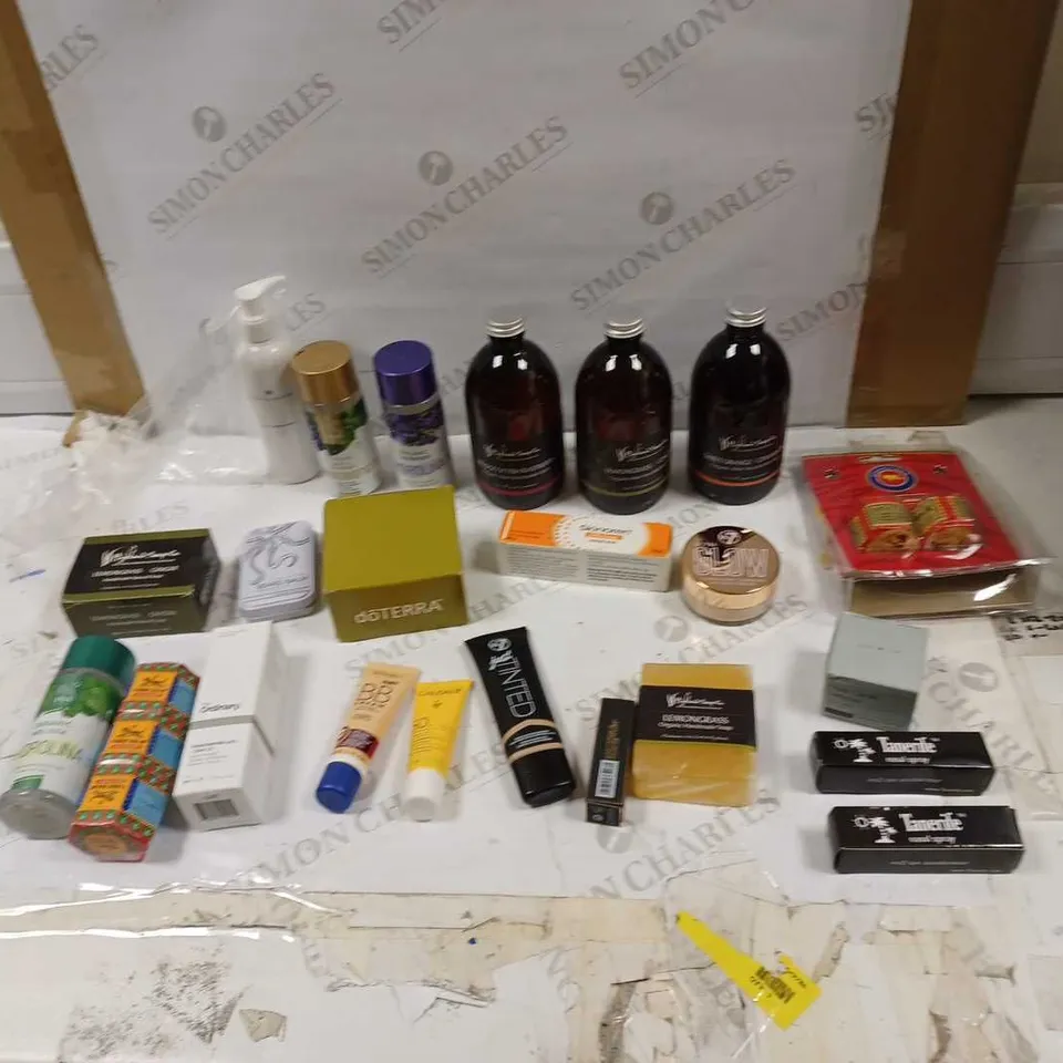 LOT OF APPROXIMATELY 20 HEALTH AND BEAUTY ITEMS TO INCLUDE TANERLIFE NASAL SPRAY, LUMIN DARK CIRCLE DEFENSE, AND GOTTA GLOW SETTING POWDER ETC. 