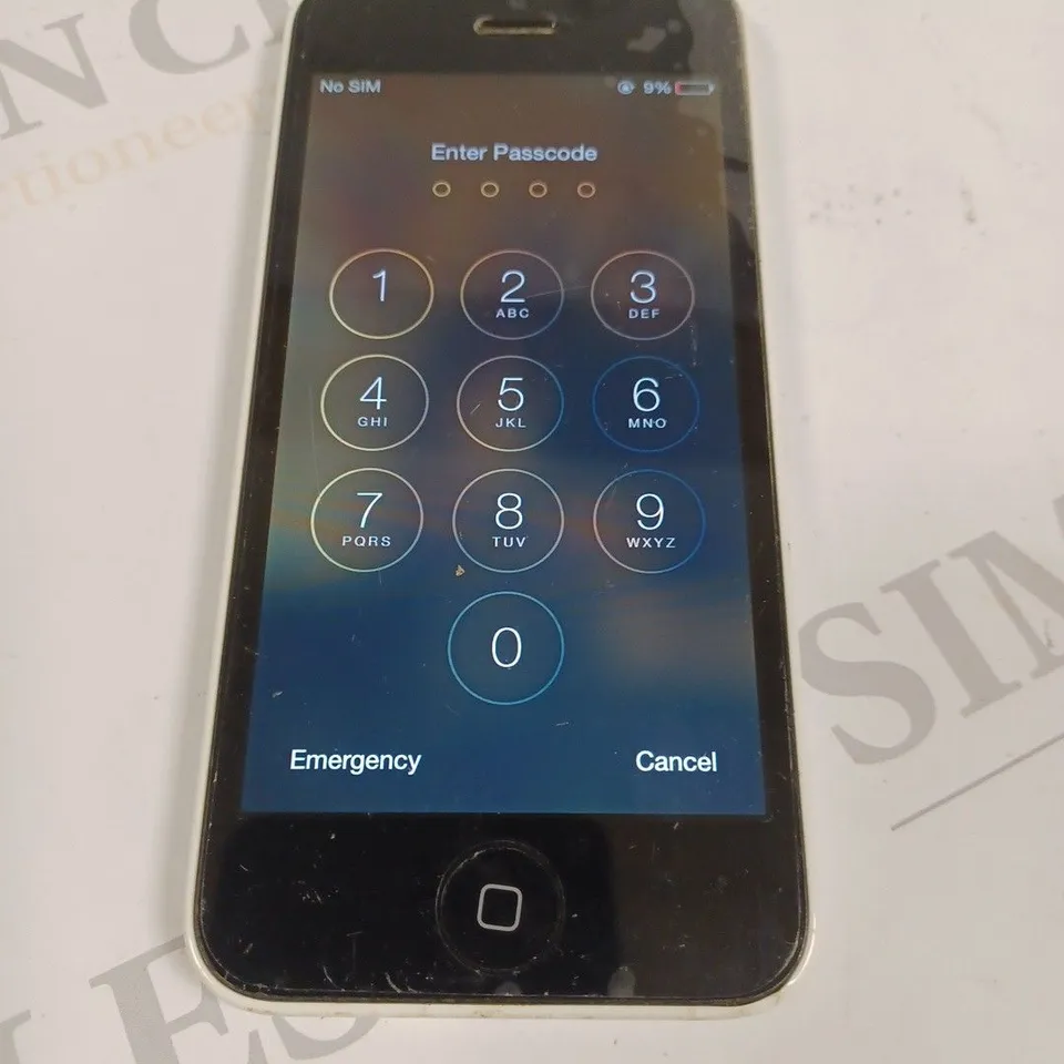 UNBOXED APPLE IPHONE IN WHITE - A1507