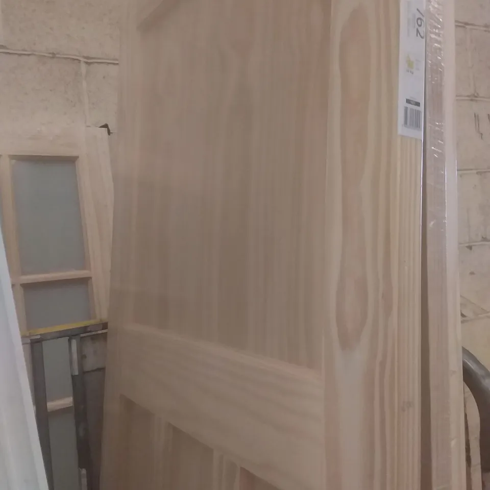 TRADITIONAL 4 PANEL CLEAR PINE INTERNAL DOOR 1981X762X35MM