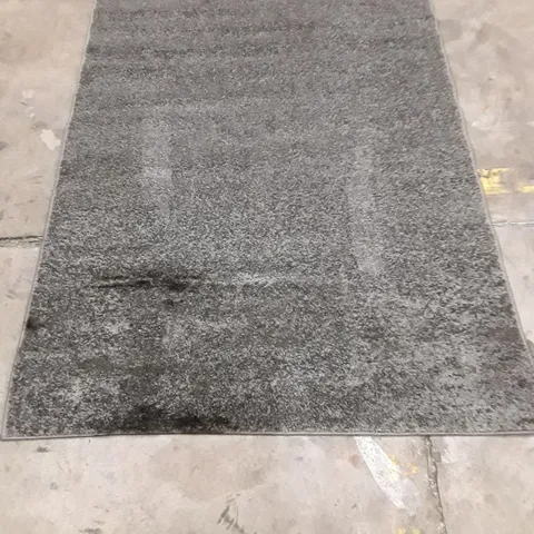 GREY AREA RUG 168X120CM APPROXIMATELY