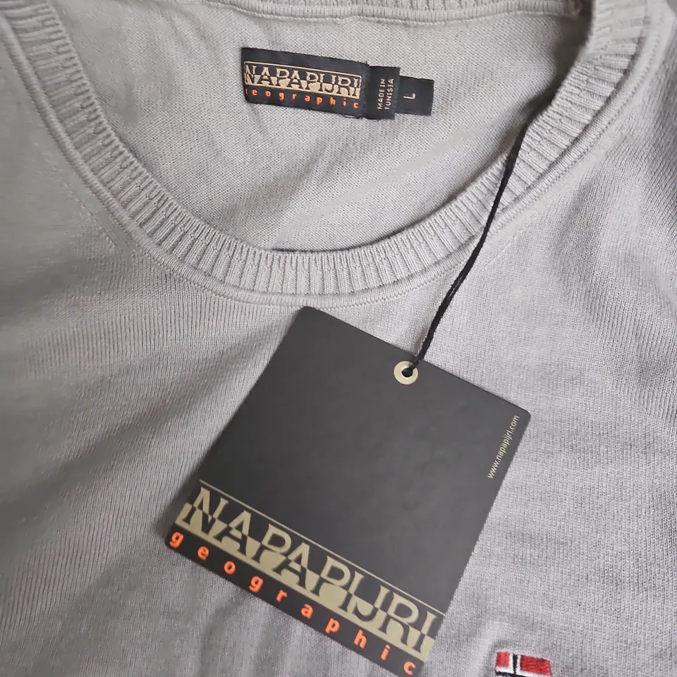 NAPAPIJRI GEOGRAPHIC SWEATSHIRT – GREY, SIZE L