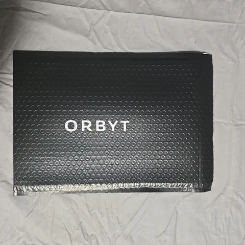 APPROXIMATELY 50 ORBYT BUBBLE MAILER – BLACK BUBBLE PACKAGING