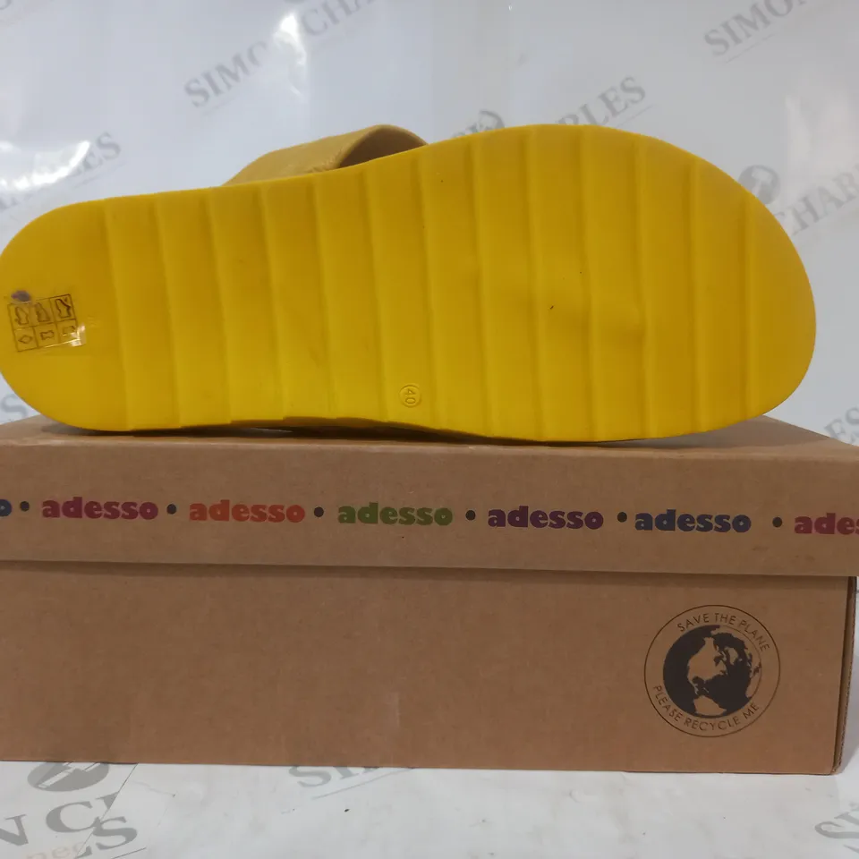 BOXED PAIR OF ADESSO TOE POST SANDALS IN YELLOW EU SIZE 40