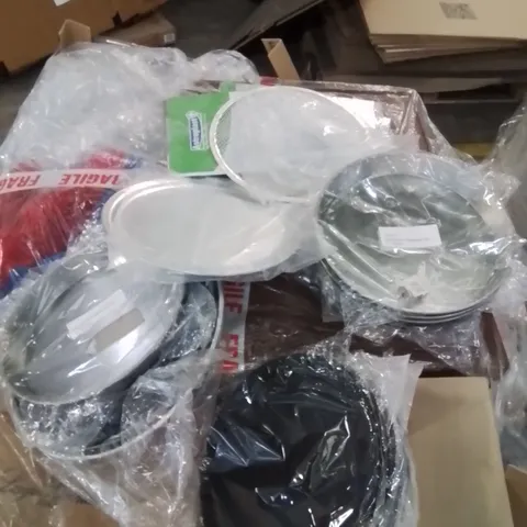 PALLET TO INCLUDE CLEANING PROCUTS AND CATERING SUPPLIES:6PC SQUEEZY BOTTLE,LUIGI BORMIOLI GLASSES