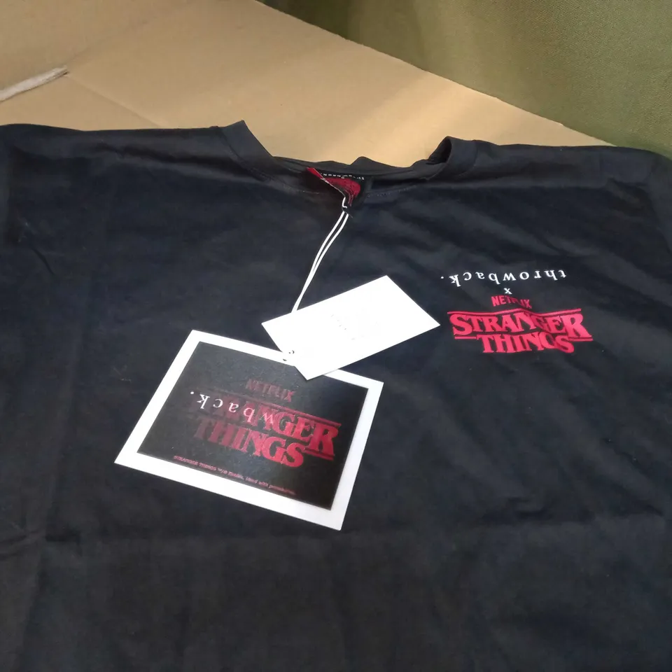 THROWBACK BLACK NETTHINGS STRANGER THINGS LOGO TEE - MEDIUM