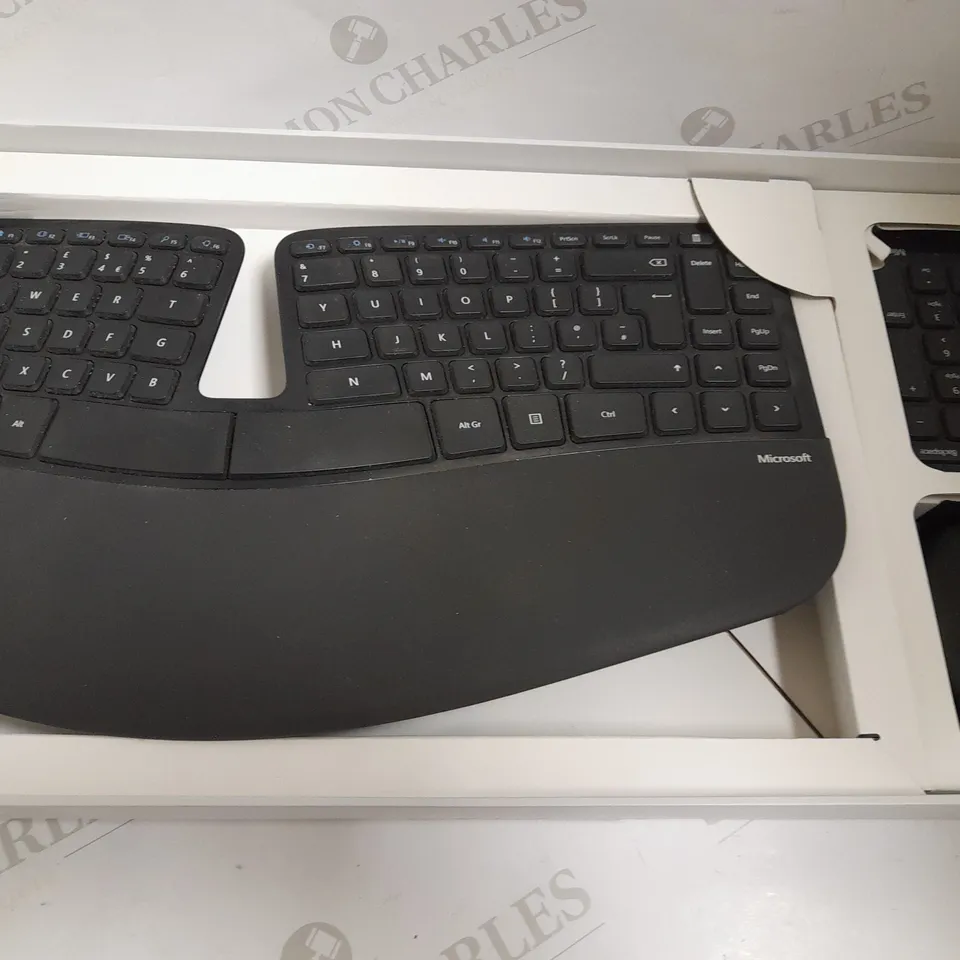 MICROSOFT SCULPT ERGONOMIC DESKTOP KEYBOARD