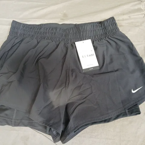 NIKE RUNNING LOOSE FIT SHORTS - M