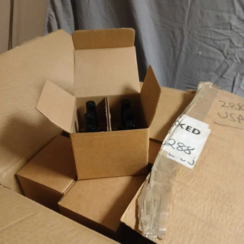 BOX OF APPROXIMATELY 280 CIATÉ LONDON NAIL POLISH – BIG YELLOW TAXI-EXPIRY DATE 9/11/2018