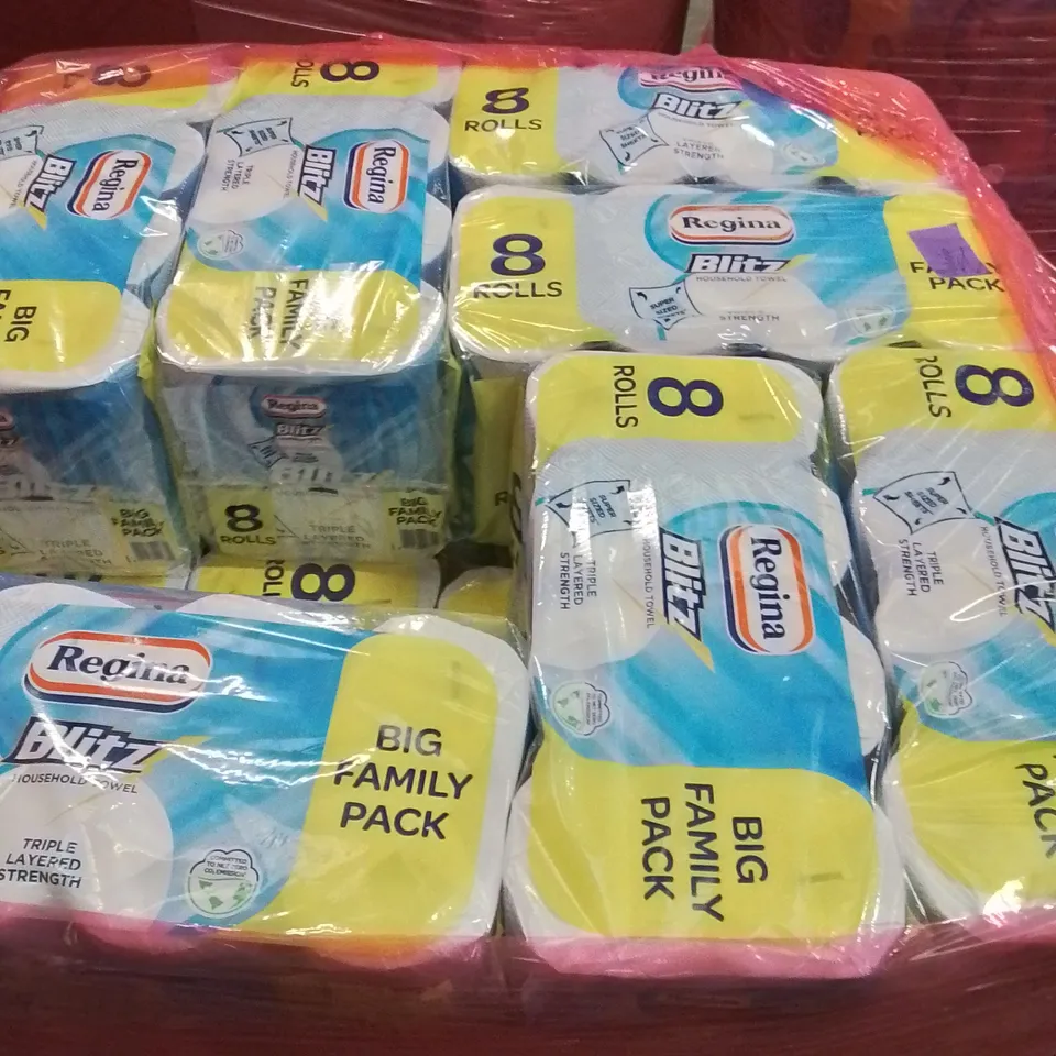 PALLET OF REGINA BLITZ FAMILY PACK KITCHEN ROLLS APPROXIMATELY 31 PACKS