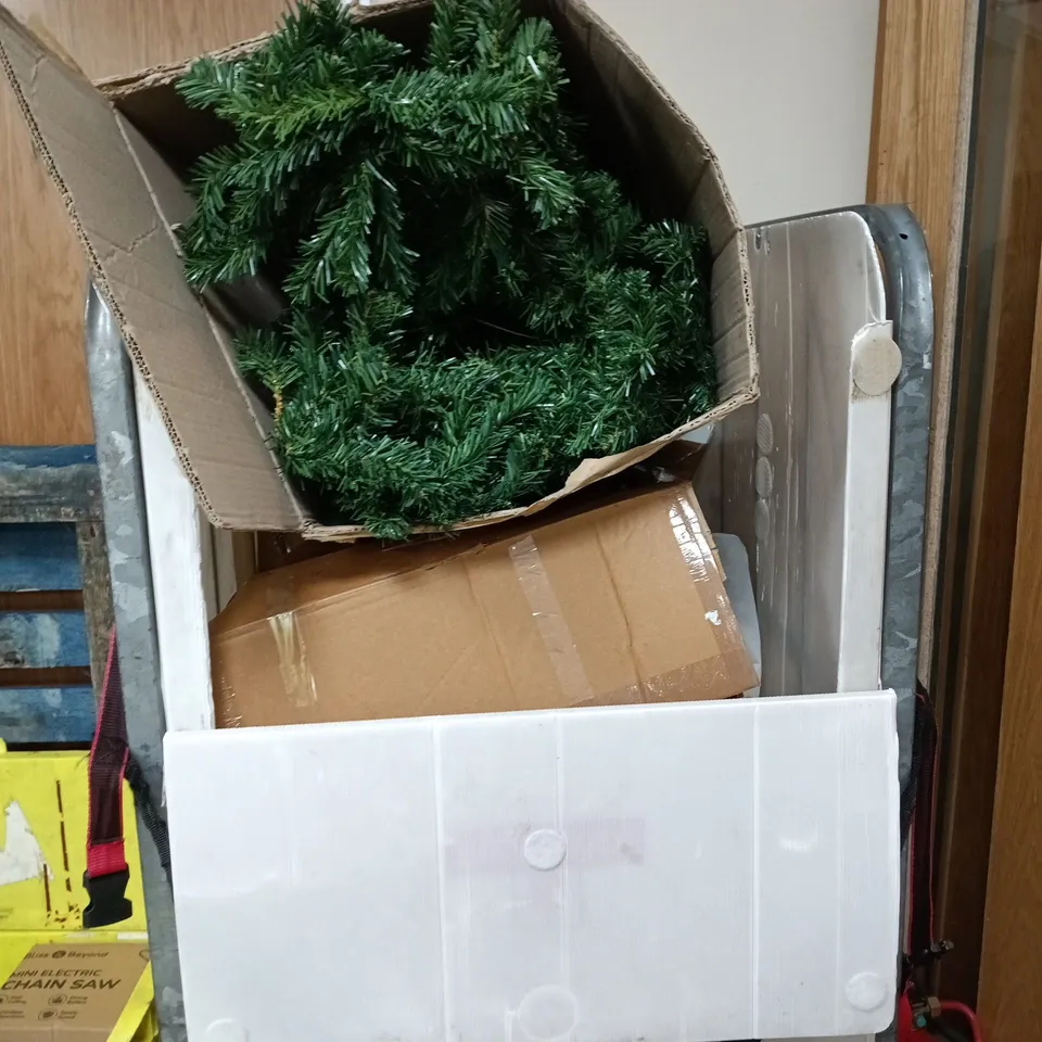 CAGE OF APPROXIMATELY 10 ASSORTED DAMAGED ITEMS TO INCLUDE CHRISTMAS TREE ETC