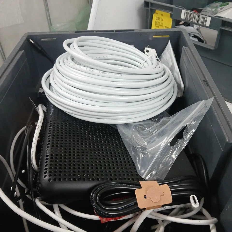 TOTE OF APPROXIMATELY 10 ASSORTED ITEMS TO INCLUDE CABLES, SMART HUB ETC