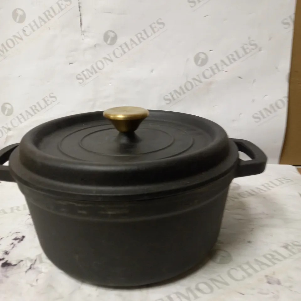 RUSSELL HOBBS CAST IRON 24CM STOCKPOT