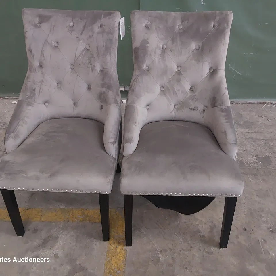 PAIR OF UPHOLSTERED BUTTONED RING BACK DINING CHAIRS GREY PLUSH FABRIC ON BLACK LEGS 