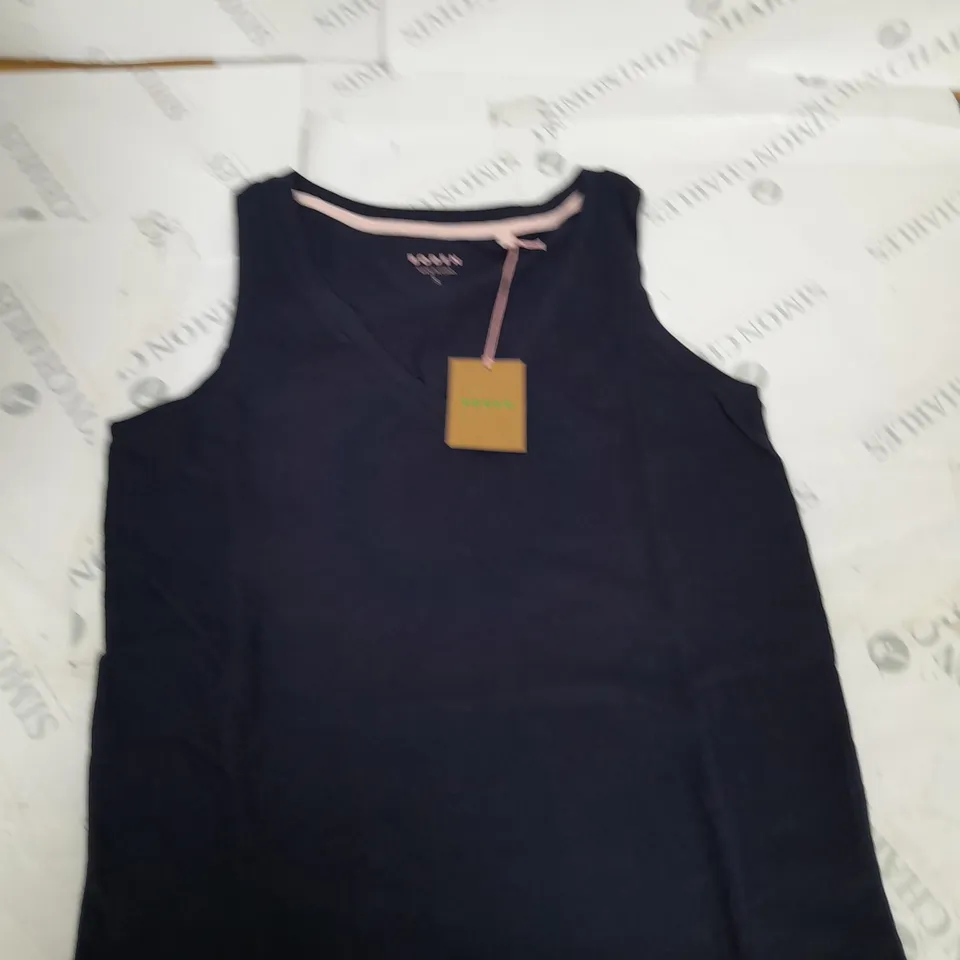 BODEN SLEEVELESS T-SHIRT SIZE M