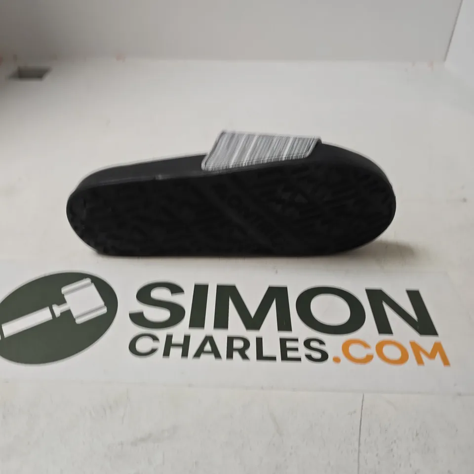 UNBOXED PAIR OF MONTIREX TRAIL SLIDES IN BLACK/PLATINUM GREY - UK 8