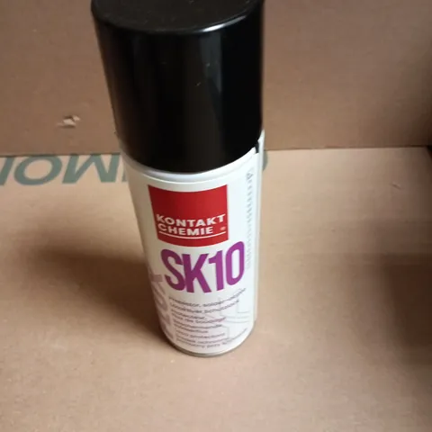BOX OF APPROXIMATELY 12 KONTAKT CHEMIE SK10 AEROSOL CAN
