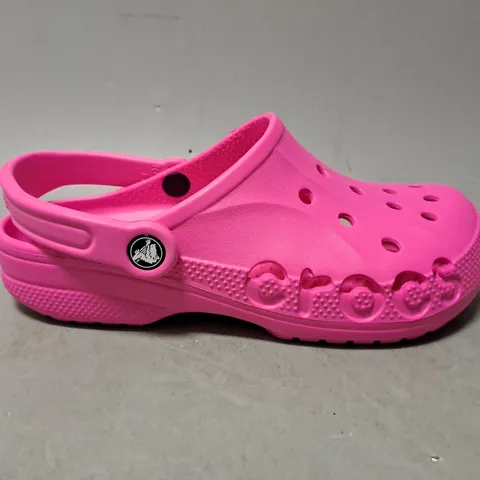 CROCS BAYA BRIGHT PINK CLOG -UK 5M/ 6W