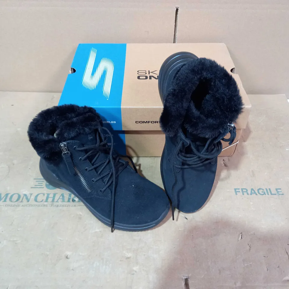 BOXED PAIR OF SKECHERS - SIZE 4