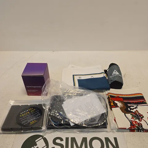 APPROXIMATELY 10 ASSORTED ITEMS INCLUDING A CANADA TEA TOWEL, PITCH & TREK INFLATABLE PILLOW AND AN LED LIGHT