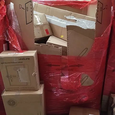 PALLET OF ASSORTED HOUSEHOLD GOODS AND PRODUCTS TO INCLUDE; WALL MOUNTED MEDICINE CABINET, ELECTRIC FAN