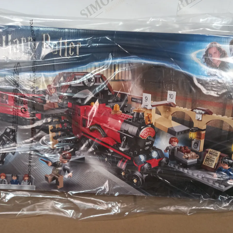 BOXED LEGO HARRY POTTER HOGWARTS EXPRESS (75955) RRP £79.99