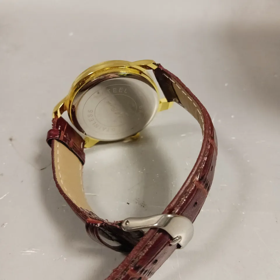 MENS LA BANUS WATCH – GOLD COLOUR CASE – LEATHER STRAP