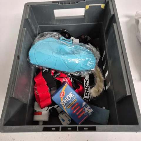 TOTE OF APPROXIMATELY 9 ASSORTED ITEMS TO INCLUDE: TOFU CAT LITTER