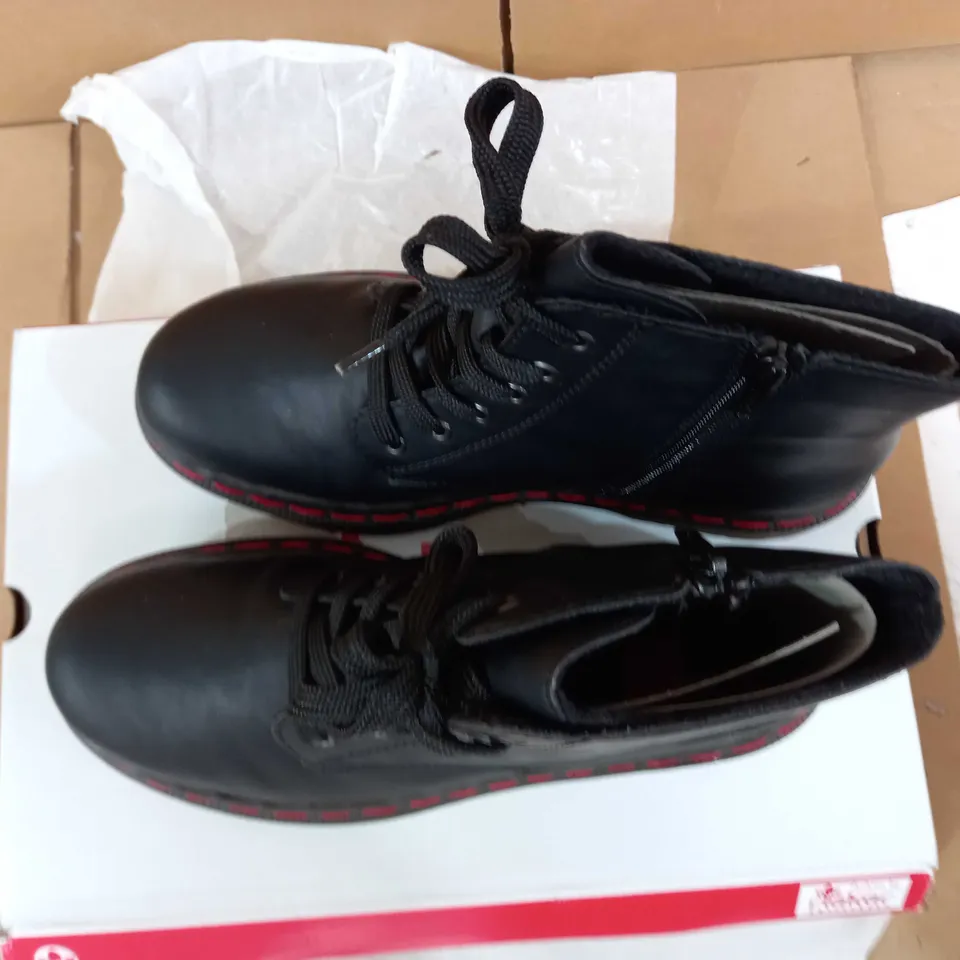 RIEKER LACK UP BLACK ANKLE BOOTAS - UK SIZE 7.5