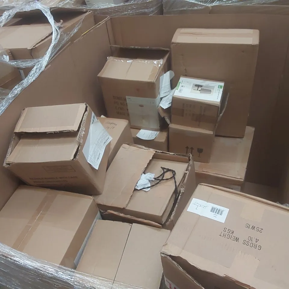 PALLET CONTAINING A VERY LARGE QUANTITY OF ASSORTED DESIGNER LIGHTING PRODUCTS INCLUDING: PRESTON CEILING LIGHT, COLT BAR LIGHT, NESA TOUCH TABLE LIGHT ECT