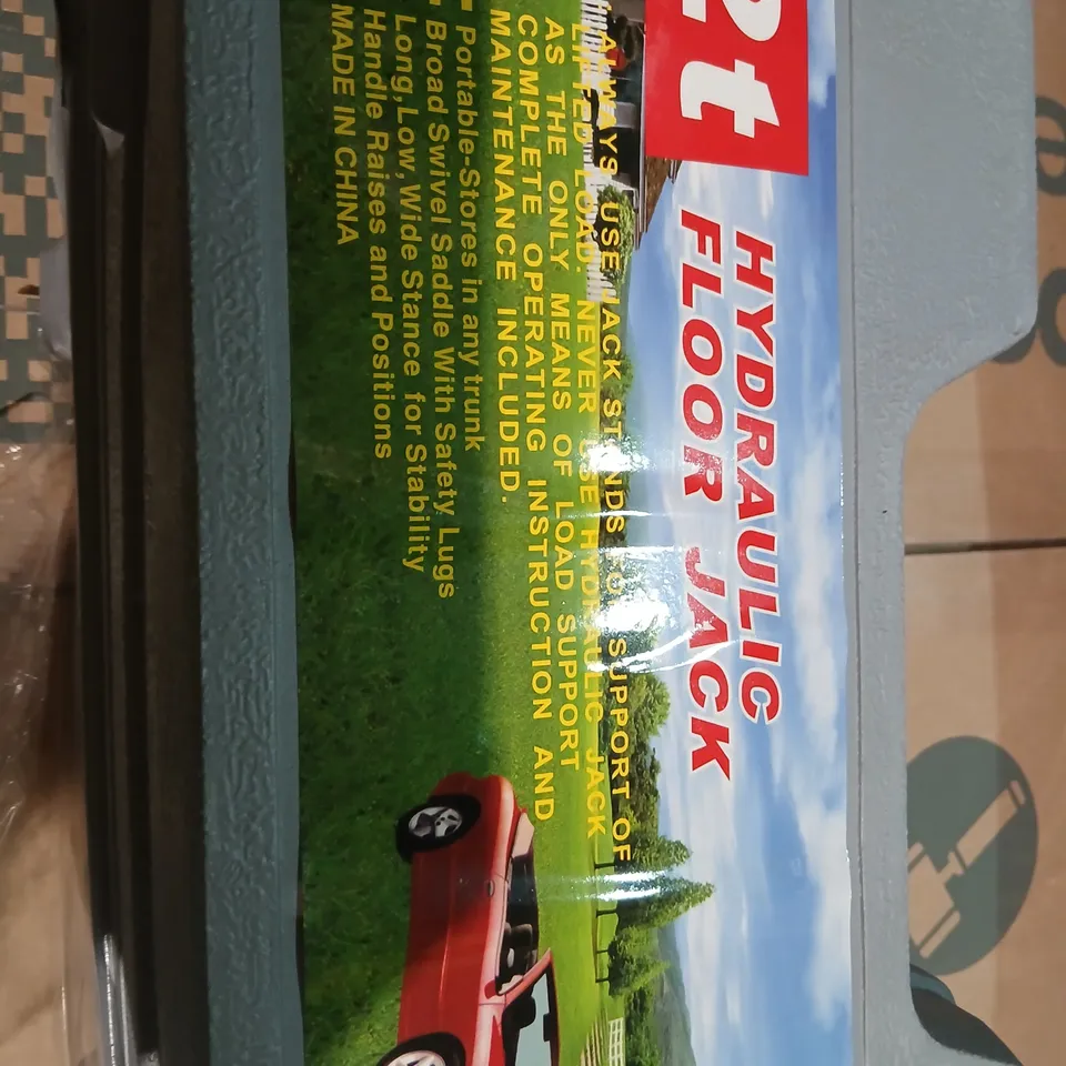 2-TON HYDRAULIC FLOOR JACK WITH CARRY CASE