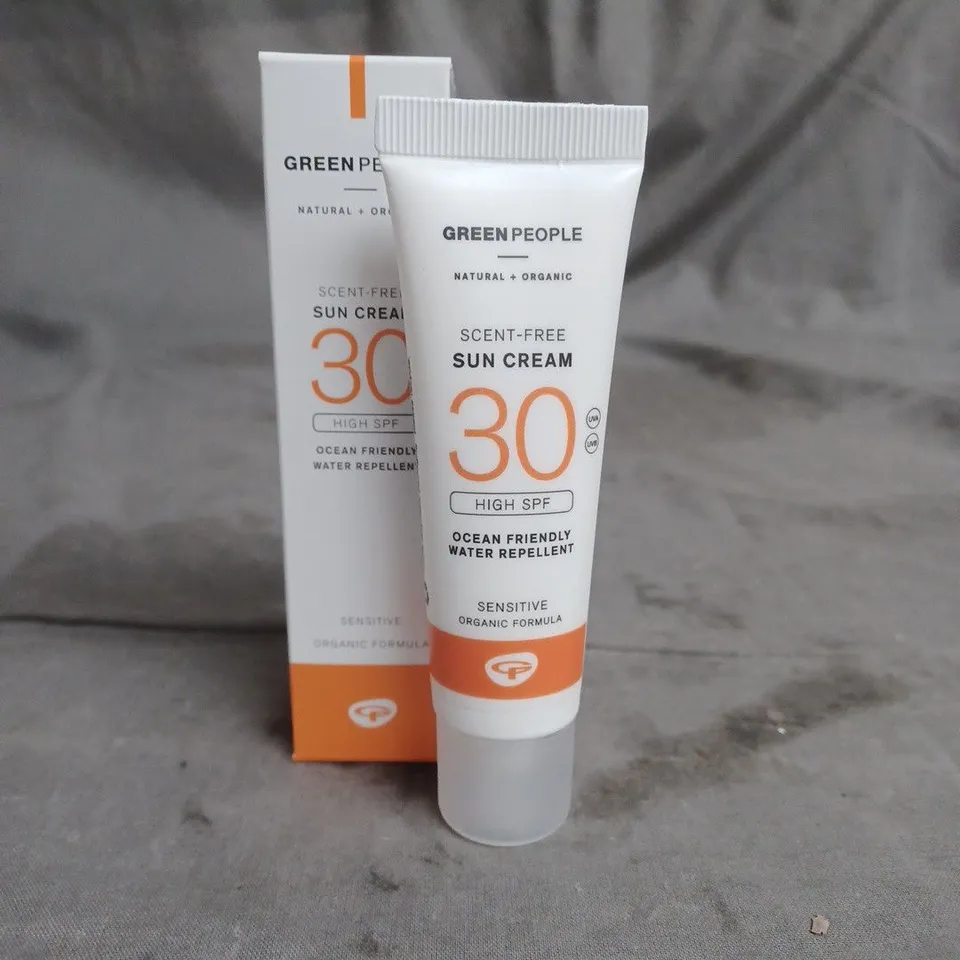 APPROXIMATELY 20 GREEN PEOPLE SCENT FREE SPF 30 SUN CREAM 30ML