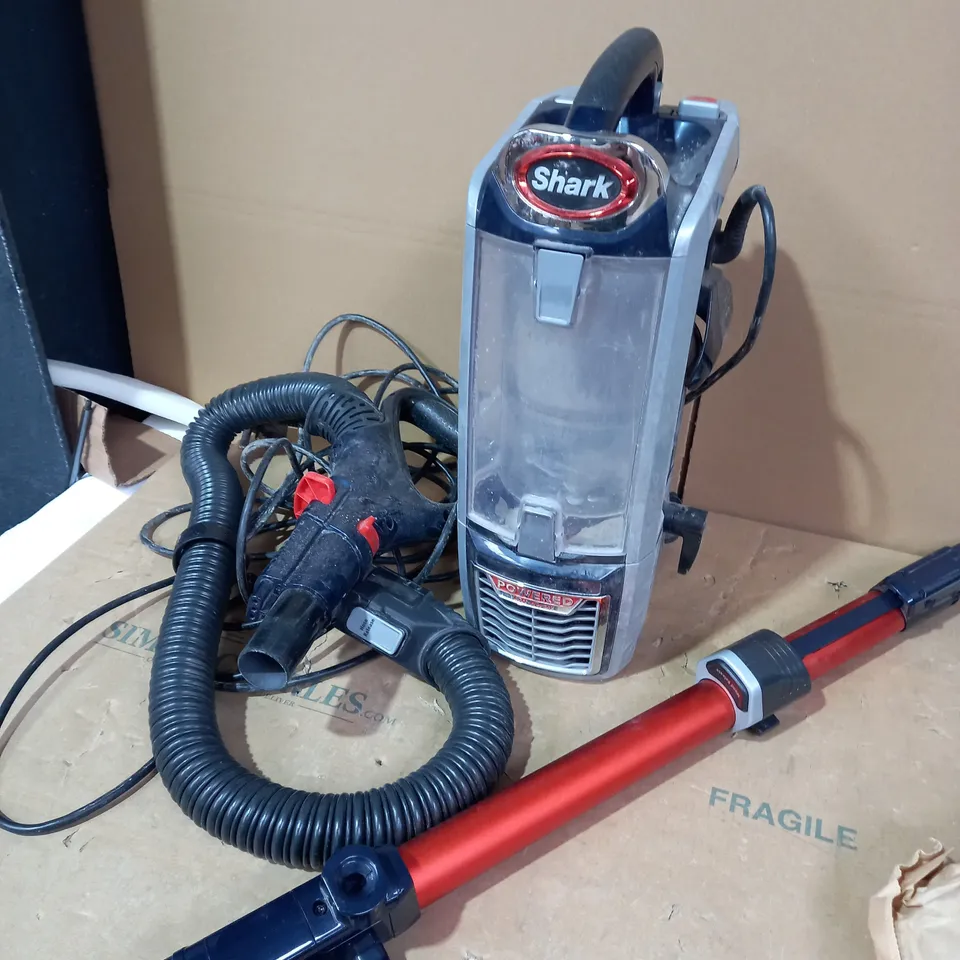 SHARK ANTI HAIR WRAP UPRIGHT PET VACUUM CLEANER