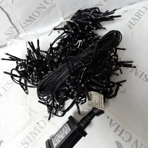 GARDEN REFLECTIONS OUTDOOR CASCADING LED CLUSTER LIGHT STRAND WITH 8 FUNCTIONS