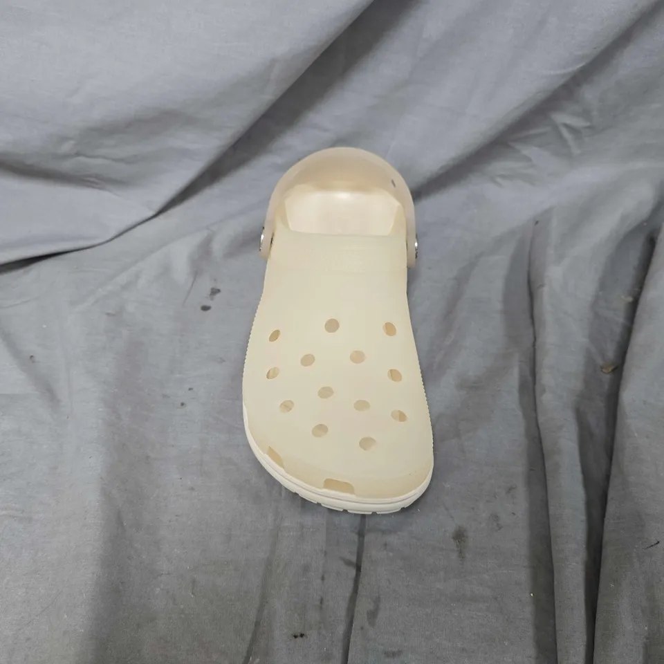 UNBOXED PAIR OF CROCS CLASSIC FROSTED BACKSTRAP CLOGS - UK M5/W6