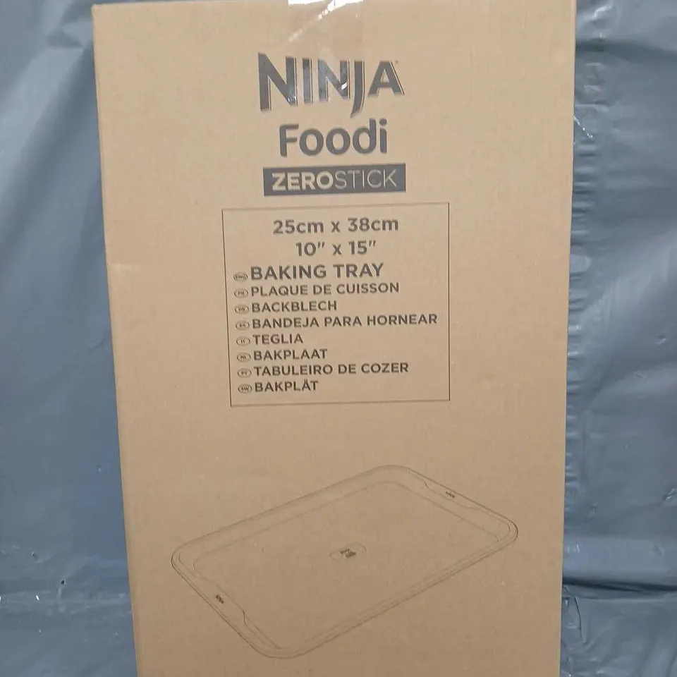 BOXED NINJA FOODI ZEROSTICK BAKING TRAY 25CM X 38CM 