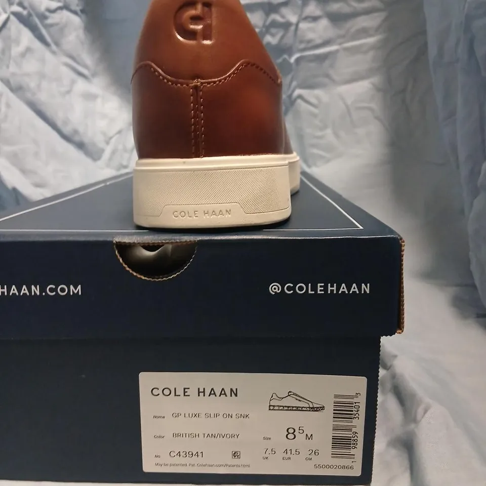 BOXED COLE HAAN GP LUXE SLIP-ON SNK – BRITISH TAN/IVORY, UK 7.5