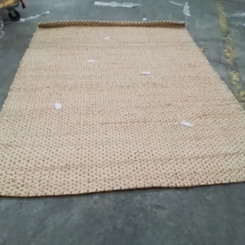 QUALITY DESIGNER AREA RUG APPROXIMATELY 230X160CM