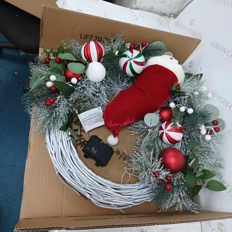 SNOWMAN WREATH  RRP £35.99