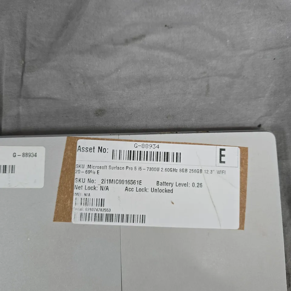 MICROSOFT SURFACE PRO 5 WITH KEYBOARD – I5, 8GB RAM, 256GB SSD, 12.3" DISPLAY