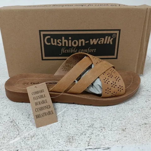 BOXED PAIR OF CUSHION-WALK CHARLOTTE SANDALS IN BEIGE - SIZE 3