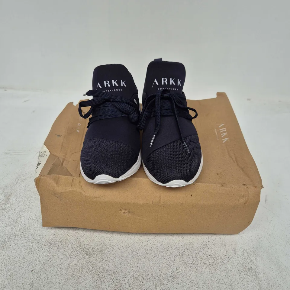 BOXED PAIR OF ARKK RAVEN MESH MIDNIGHT TRAINERS - EU 38