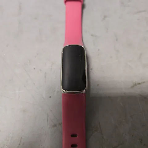 FITBIT LUXE FITNESS TRACKER
