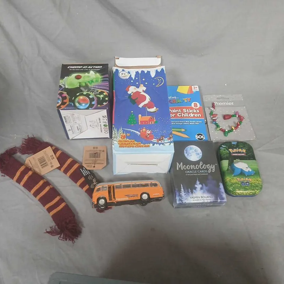 ASSORTED TOYS AND ACCESSORIES TO INCLUDE; MOONOLOGY ORACLE CARDS & ASSORTED KIDS' TOYS – MIXED LOT