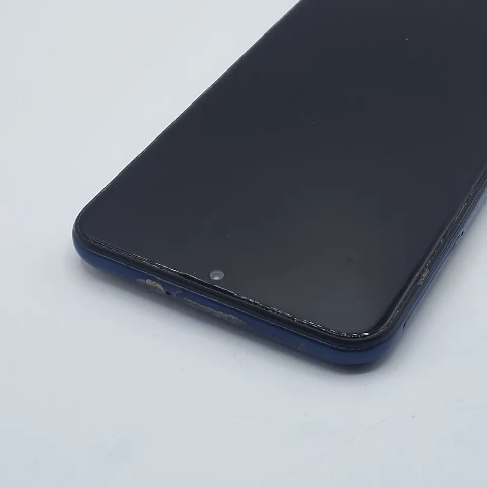 UNBOXED SAMSUNG A20E 32GB IN BLUE 