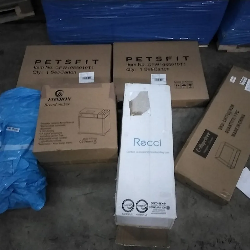 PALLET OF ASSORTED ITEMS INCLUDING C- HOPETREE, PETSFIT, RECCI BEDDING, EONBON BREAD MAKER, CIRCULON 5PCS COOKWARE SET, HOMIDEC  