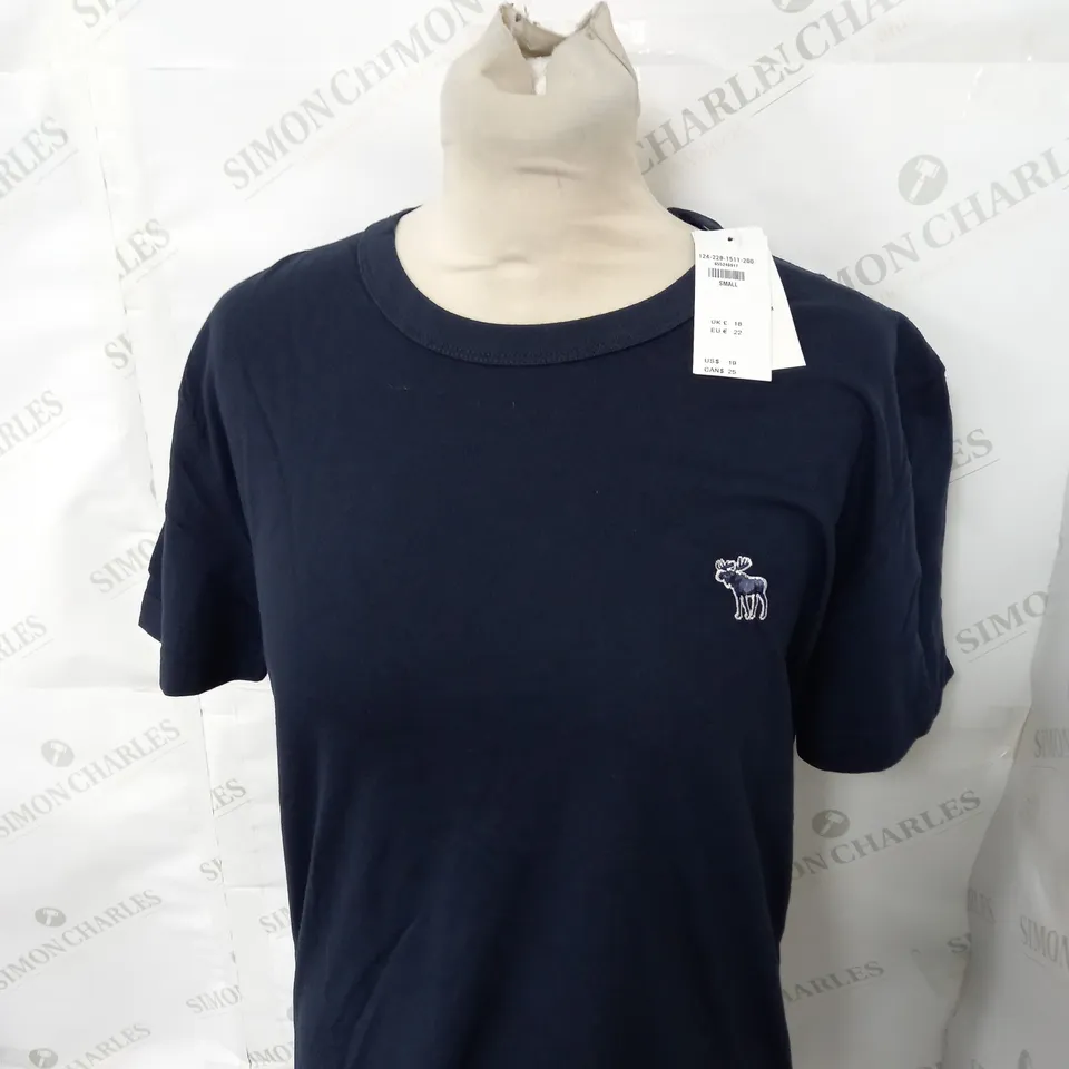 ABERCROMBIE AND FITCH LOGO T-SHIRT SIZE S