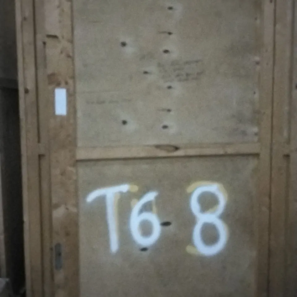 LARGE WOODEN PALLETISED SHIPPING CONTAINER WITH LOCKABLE DOOR APPROXIMATELY 200X 100 X 220CM