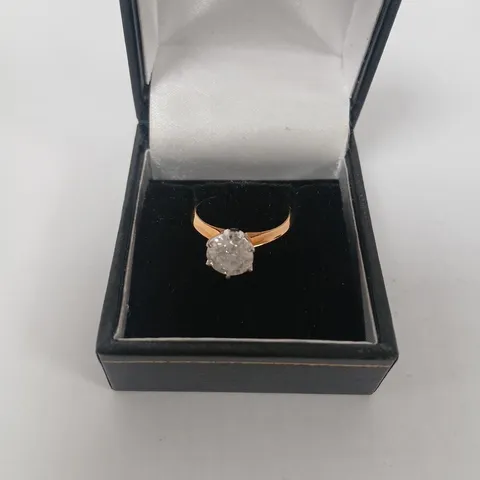 18CT GOLD SOLITAIRE RING SET WITH A NATURAL DIAMOND WEIGHING +1.56CT