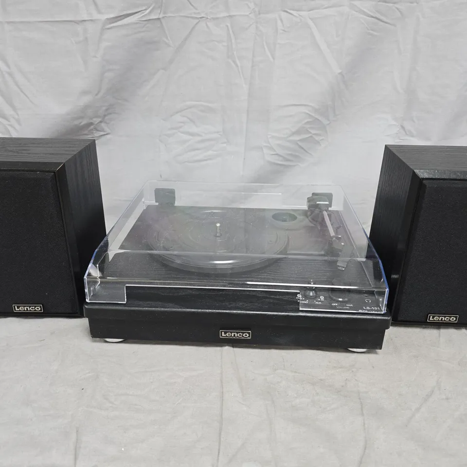 BOXED LENCO LS-101BK BLUETOOTH TURNTABLE WITH SPEAKERS